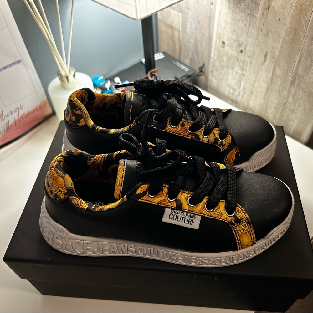 Versace Jeans Couture women’s trainers